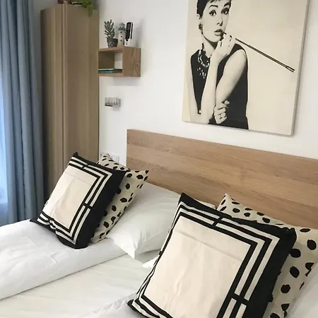 Debreceni Nagyerdei Rosehill 2 Greatforest Rosehill 2 Free Parking -bmw-auguszta Klinika- Debrecen