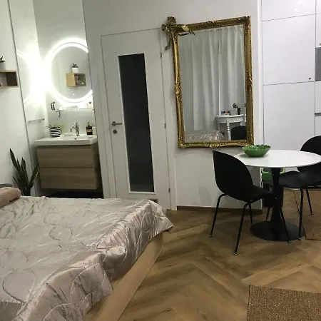 Apartamento Debreceni Nagyerdei Rosehill 2 Greatforest Rosehill 2 Free Parking -bmw-auguszta Klinika- Debrecen