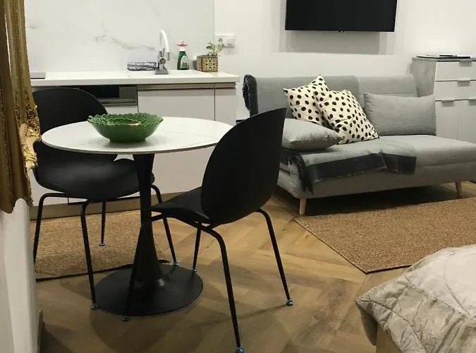 Apartment Debreceni Nagyerdei Rosehill 2 Greatforest Rosehill 2 Free Parking -bmw-auguszta Klinika- *
